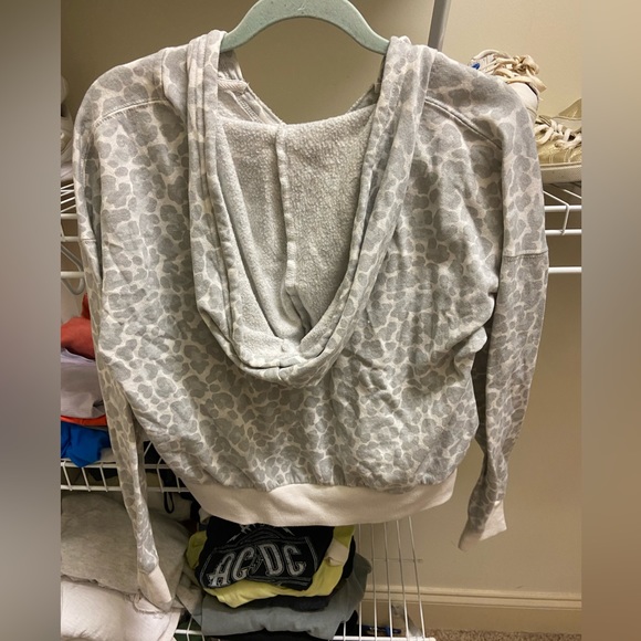 Cheetah print sweatshirt - Picture 2 of 2